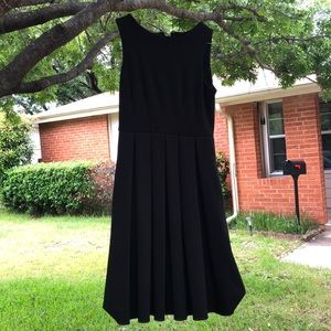 Jennifer Lopez black pleats dress